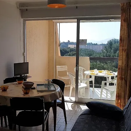 Apartment Proche Port Et T2 Dans Avec Ascenseur Parking-4ca403 Saint-Cyprien (Pyrenees-Orientales)