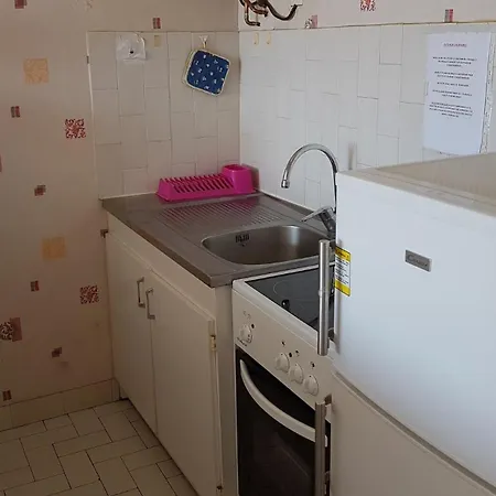 Proche Port Et T2 Dans Avec Ascenseur Parking-4ca403 Apartment